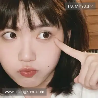 邹朵千